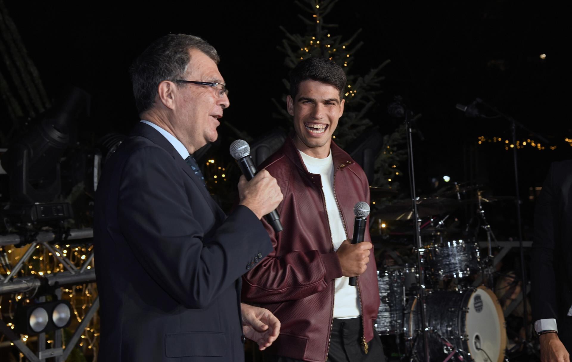 El alcalde de Murcia, José Ballesta, junto a Carlos Alcaraz