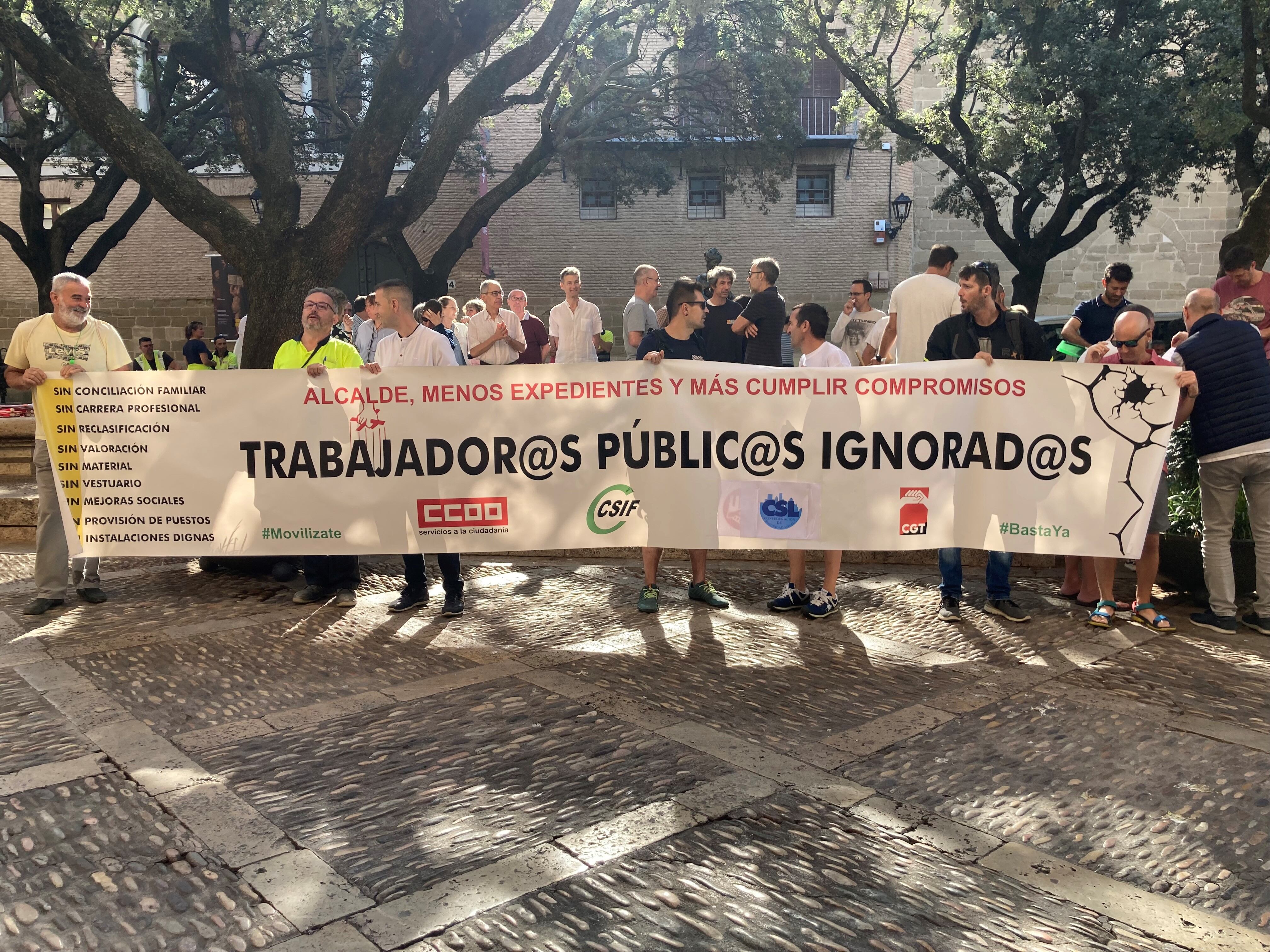 Nueva protesta de los trabajadores municipales del Ayuntamiento de Huesca