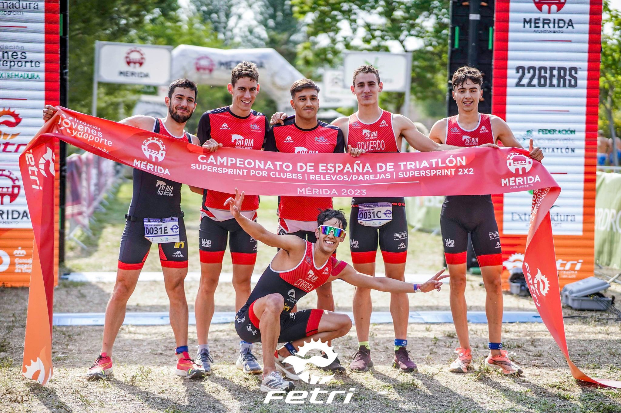 Equipo masculino del Triatlón Soriano, en la Liga de Clubes de Mérida.