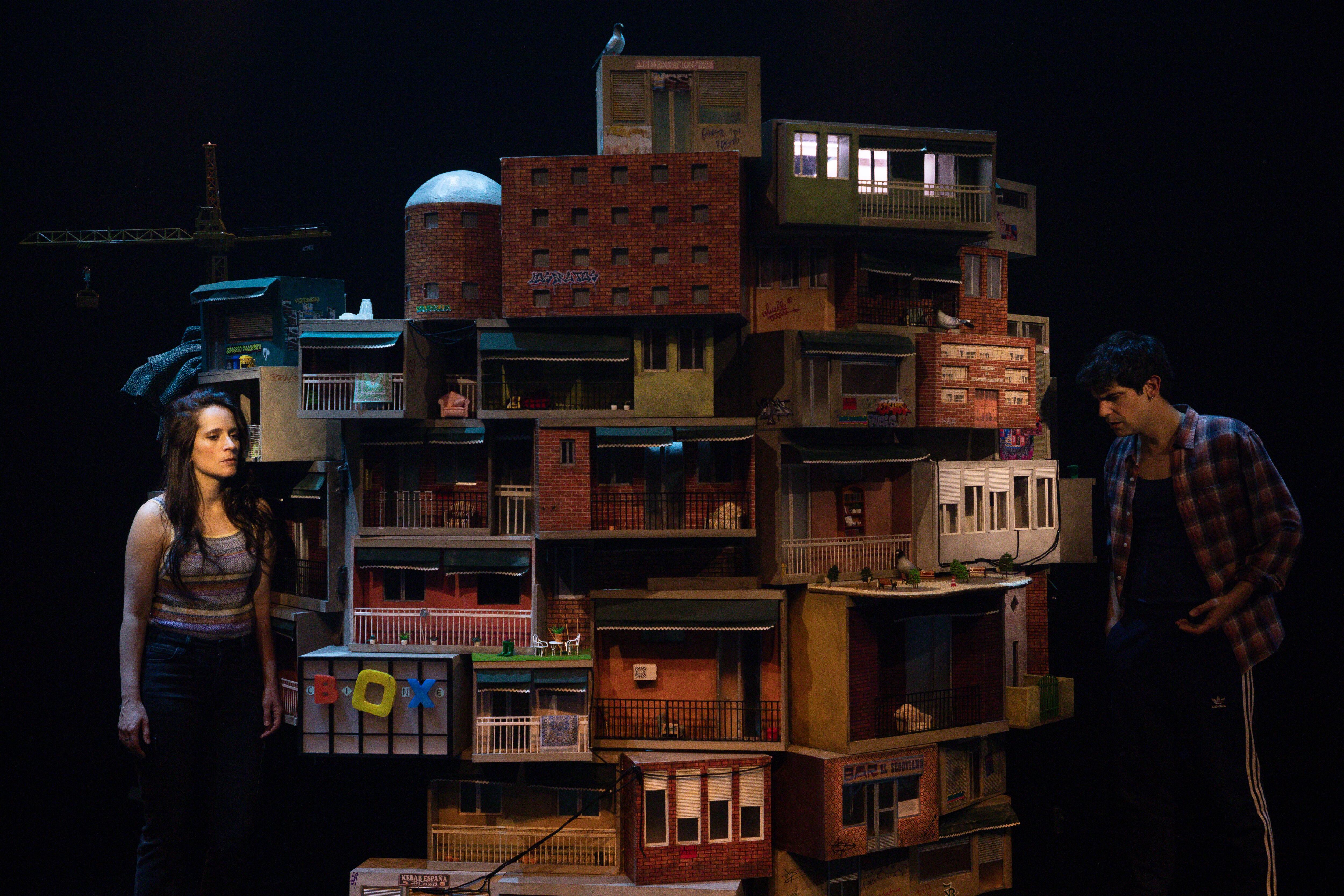 Escena de &#039;Los brutos&#039; en el CDN