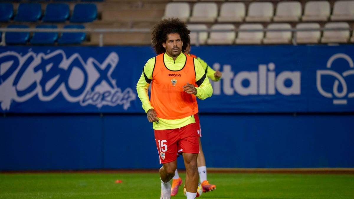 Oficial: Aridane rescinde en el Almería