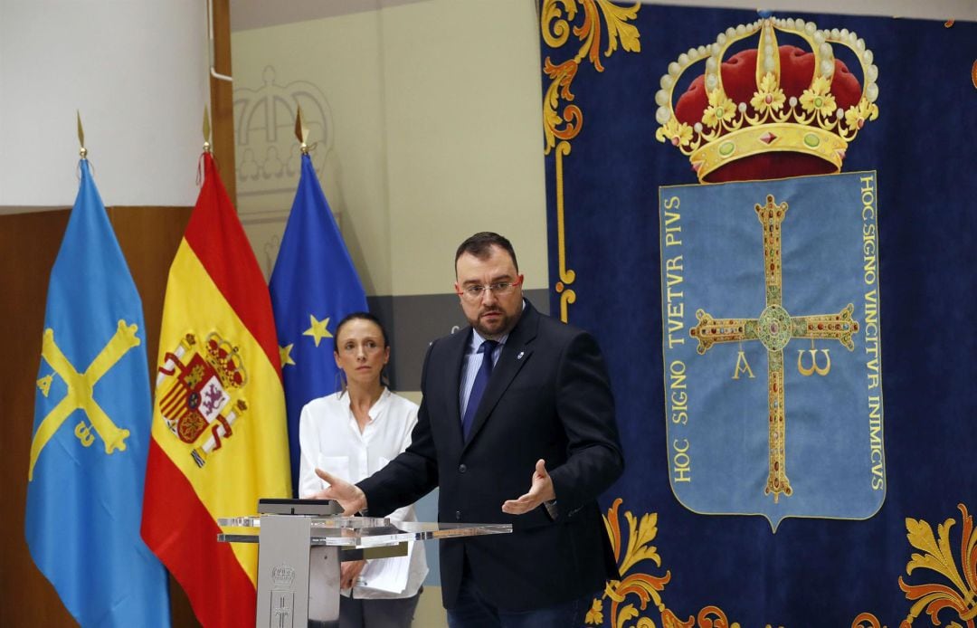 Adrián Barbón ha convocado al Consejo de Gobierno este lunes para aprobar las medidas fiscales extraordinarias.