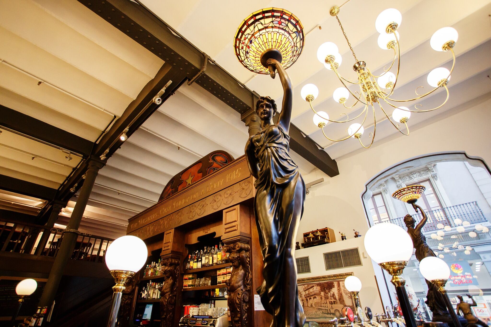 Interior Bar Versalles