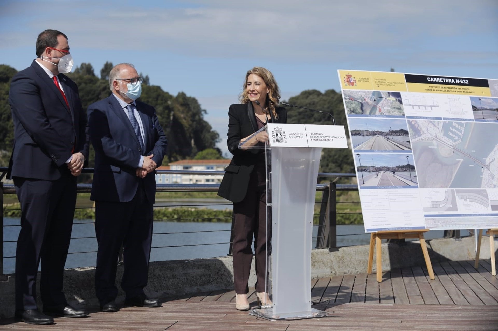 Momento de la presentación de las obras del Puente de Ribadesella