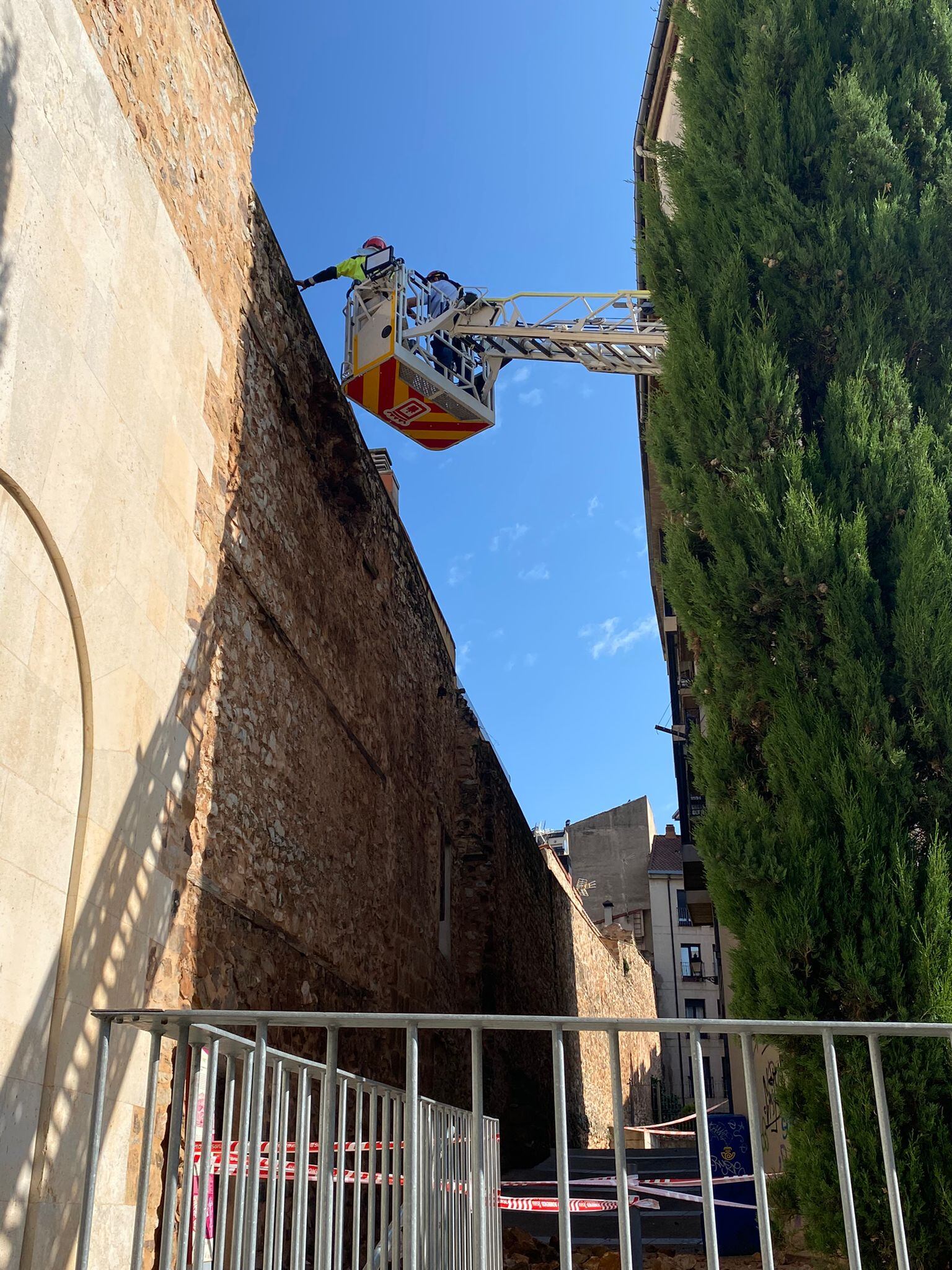 Momento de la actuación en la Muralla de Soria