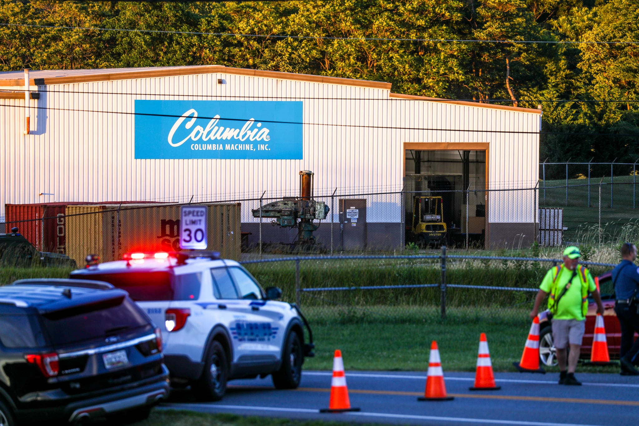 Tres personas murieron y resultaron heridas múltiples, incluido un oficial de policía, durante un &quot;tiroteo masivo&quot; en la fábrica de la compañía Columbia Machine en Smithsburg (Maryland)