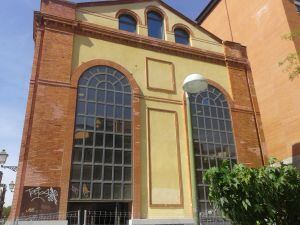 Vista frontal de Campus Google