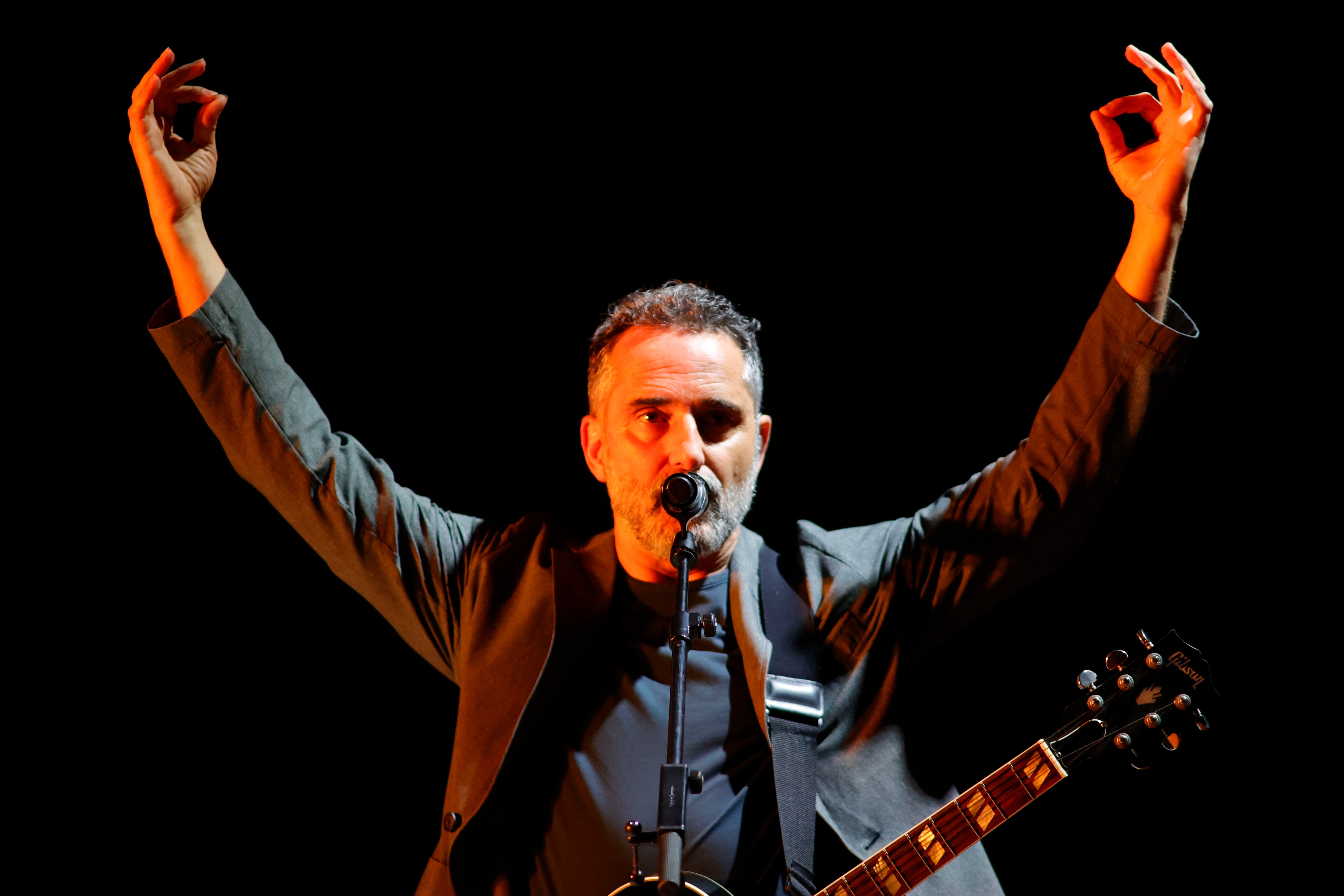 El cantautor Jorge Drexler inicia en Ferrol su gira española del 2023 y habla sobre la evolución de su carrera musical y su más reciente trabajo discográfico, “Tinta y tiempo”. Foto: Kiko Delgado / EFE.