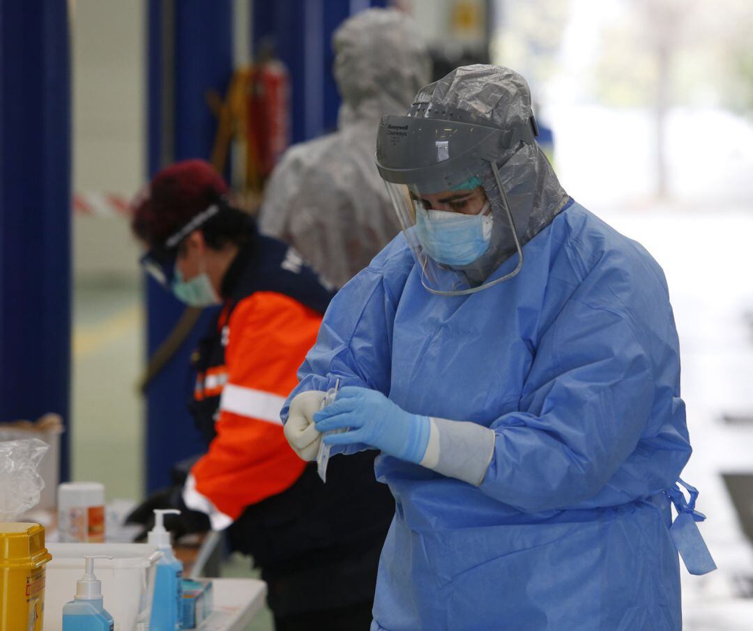 En el Hospital del Bierzo se han hecho más de un centenar de test a posibles enfermos que se acercan con sus vehículos