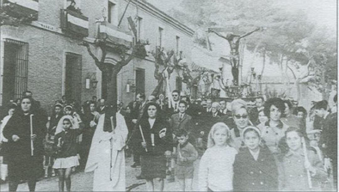 Procesión del Cristo de los Doctrinos en el año 1965. 