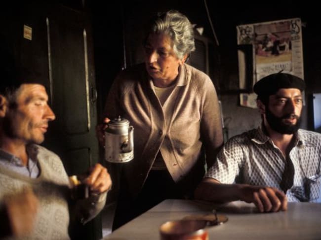 "Es un homenaje en un doble sentido, a las personas que ya no están y a las que todavía resisten".