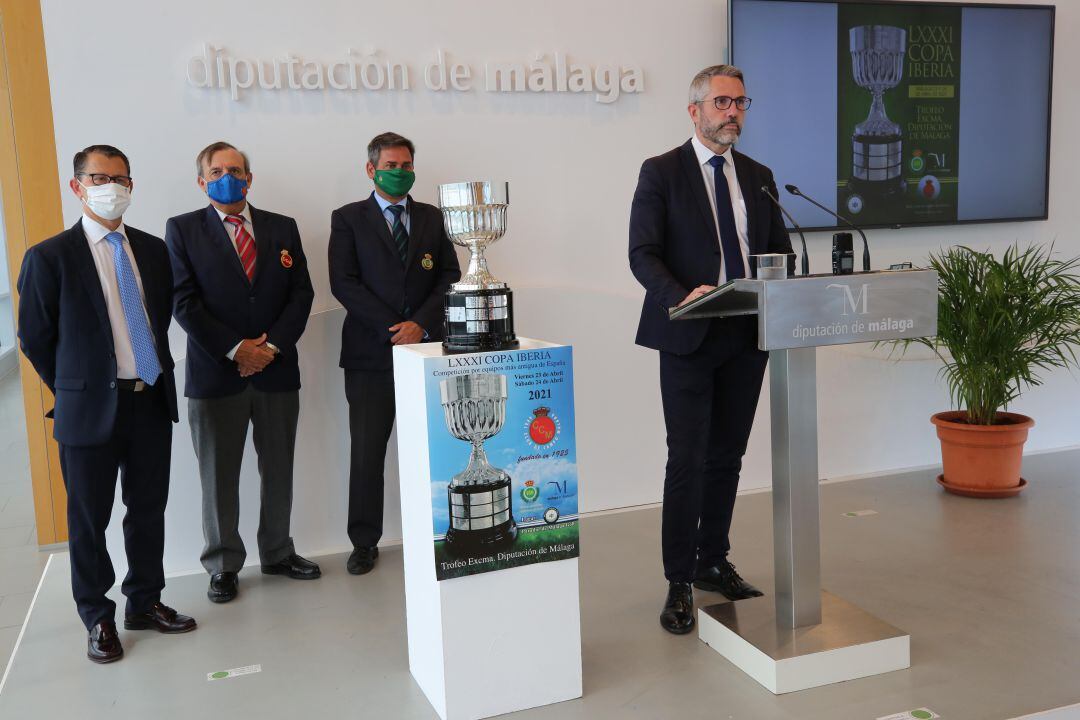 Imagen de la presentación de la Copa Iberia de Golf en la Diputación de Málaga