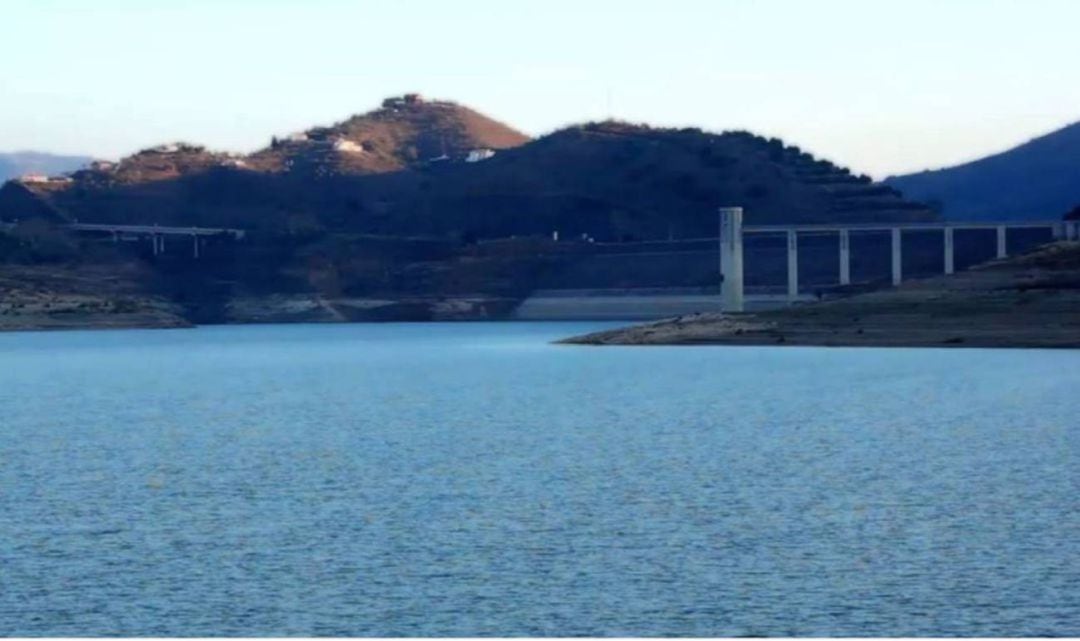 Embalse de la Viñuela en la Axarquía de Málaga