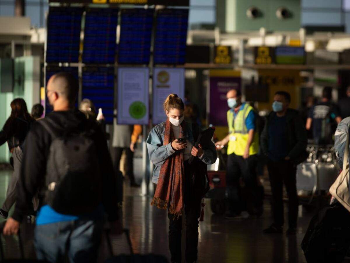 La variante Ómicron ya está presente en varios países europeos