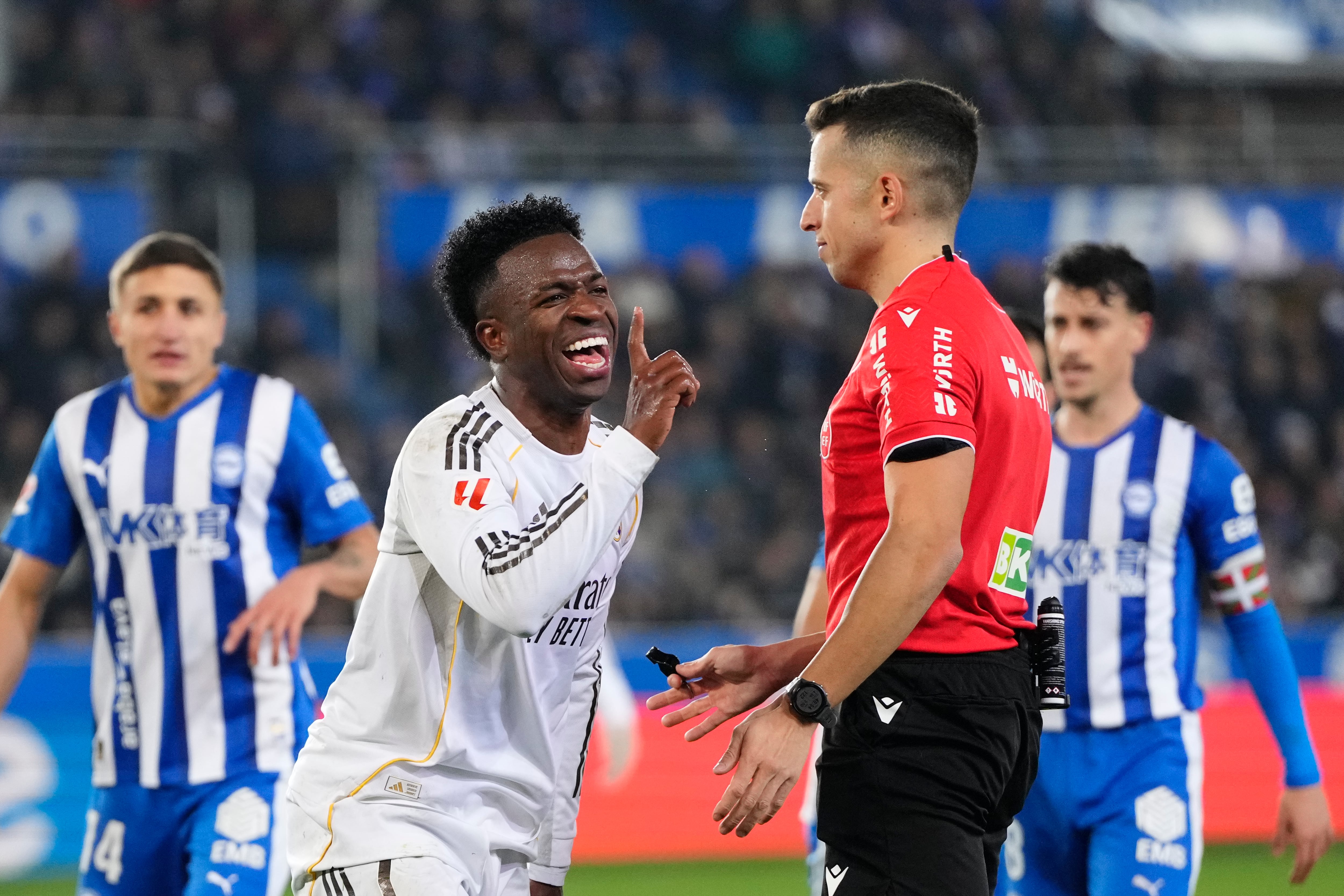 Vinicius Júnior - Deportivo Alavés v Real Madrid CF - LaLiga EA Sports. (Photo by Jose Breton/Pics Action/NurPhoto via Getty Images)