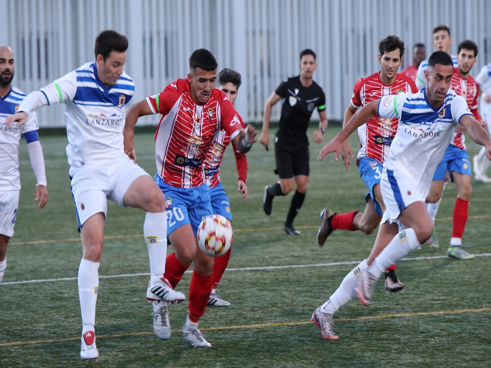 Tablas en el derbi entre el San Bartolomé CF y la UD Lanzarote en el Municipal Pedro Espinosa “Colón”.