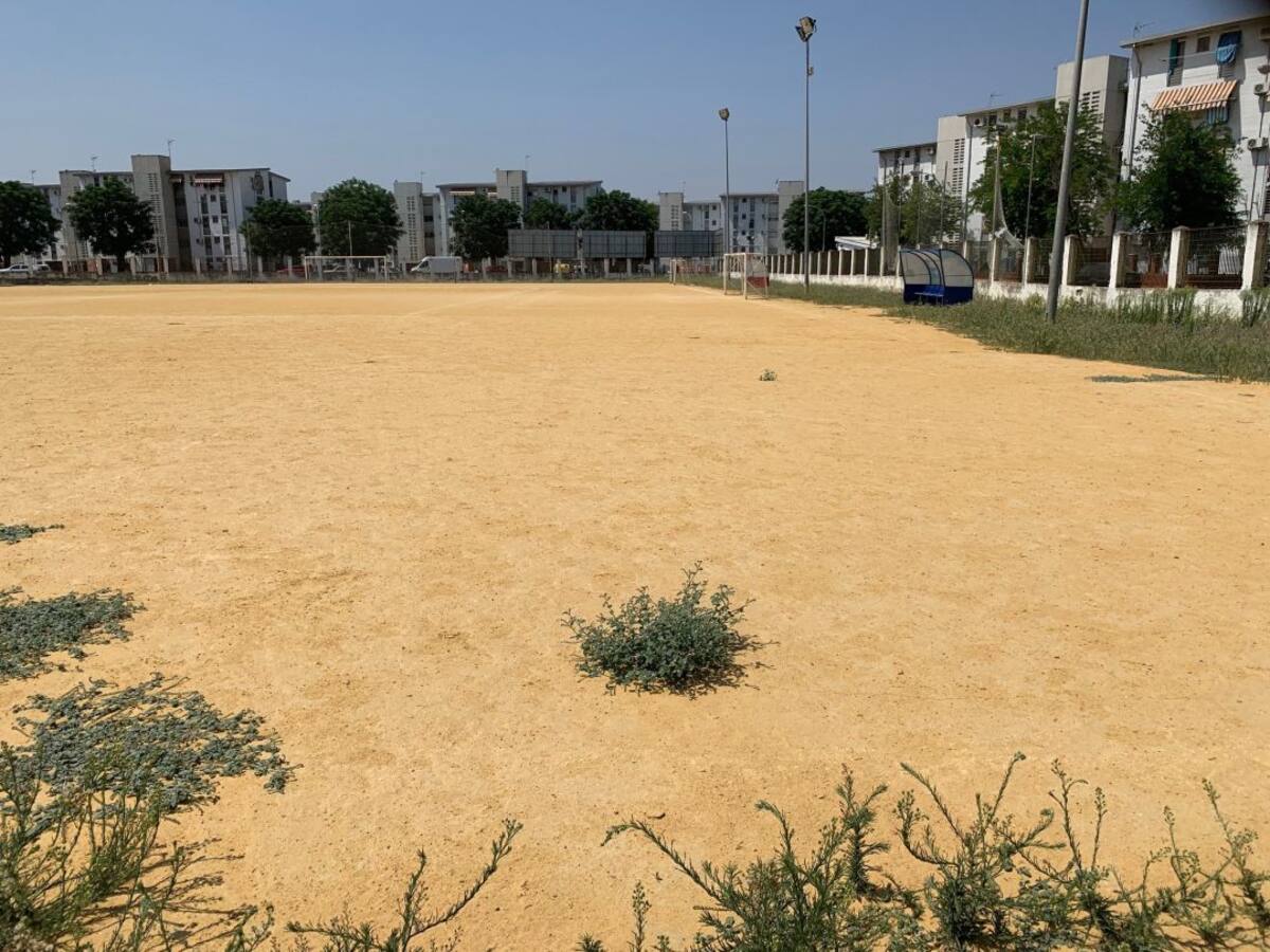 Las obras de remodelación del campo de fútbol de la calle Marbella comienzan este verano