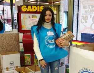 Una voluntaria, durante la Gran recgida