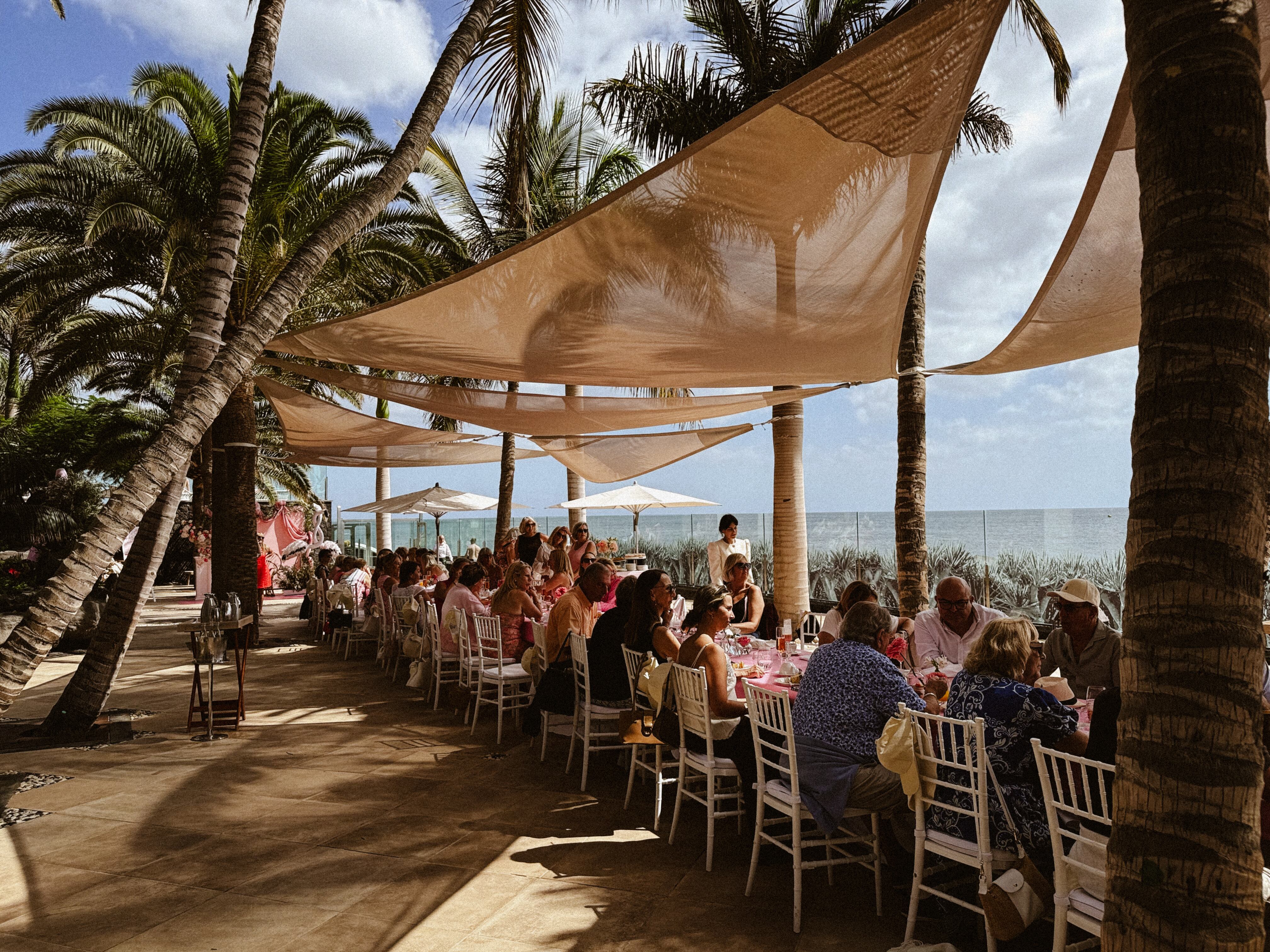 La I &#039;Table de la  Solidarité&#039; de Rosa Group.