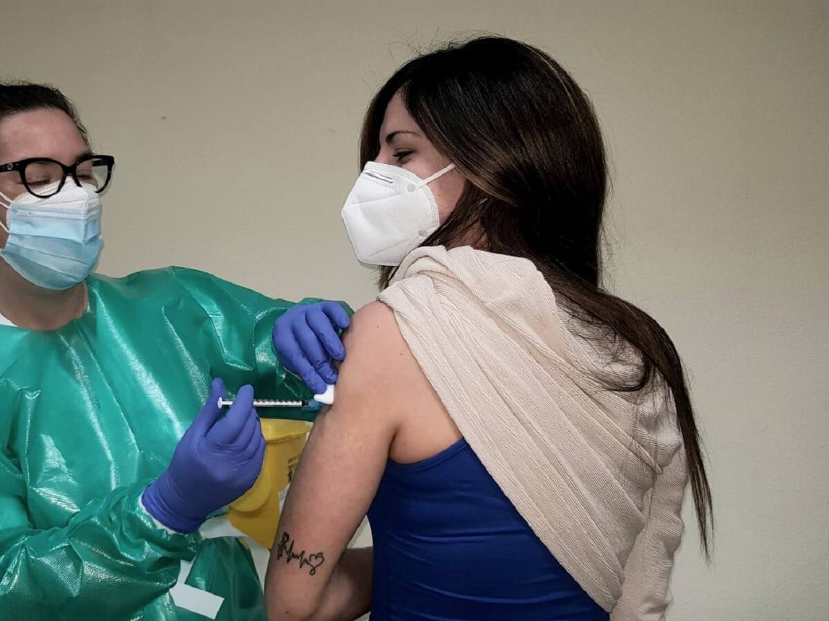 El 39% de la población de Ibiza y el 32% en Formentera se ha vacunado tres veces contra el covid