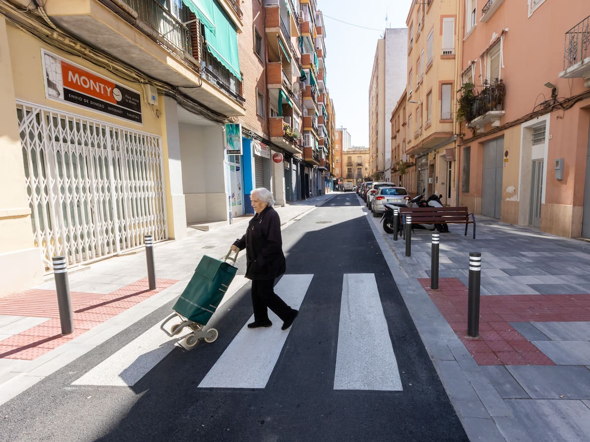 Finaliza la renovación de la calle Alfauir