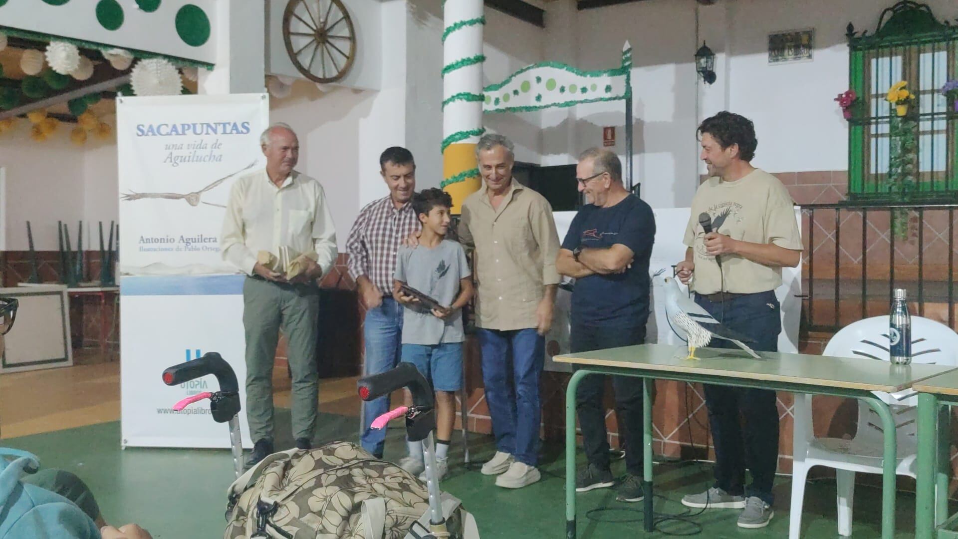 El Zoobotánico de Jerez recibe un premio por el trabajo que realiza en la conservación del aguilucho cenizo