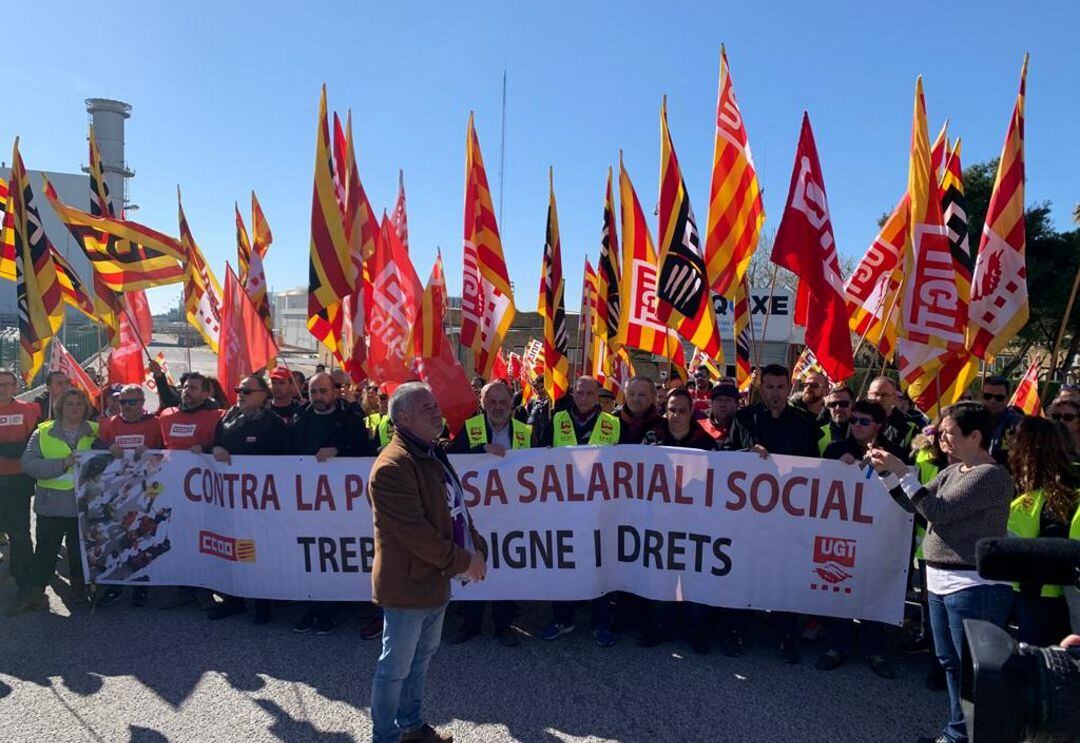 Treballadors de la petroquímica de Tarragona en manifestació