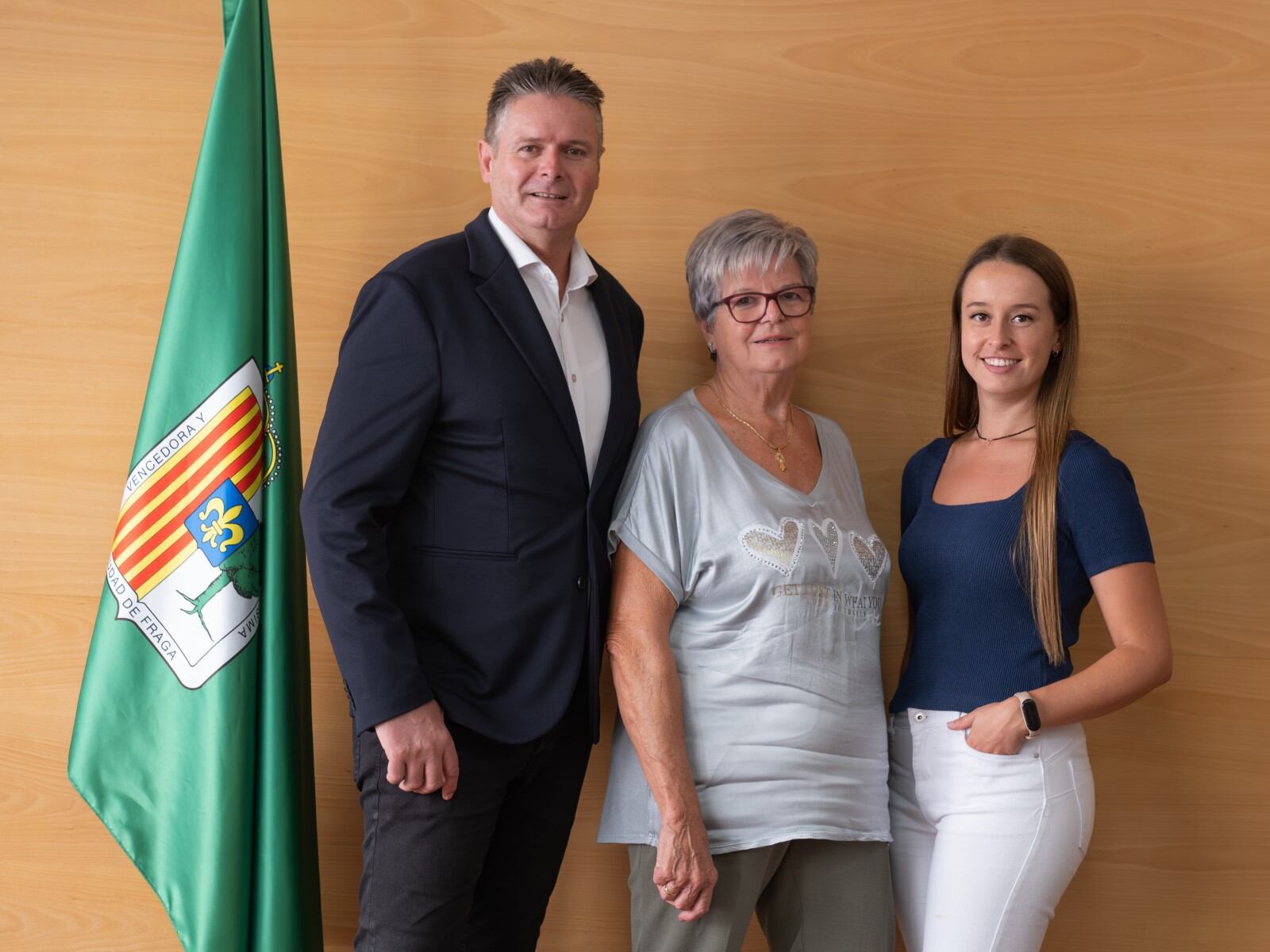 Ignacio Gramún, Esther Campos y Mapi Aquilué. Foto: Ayuntamiento de Fraga