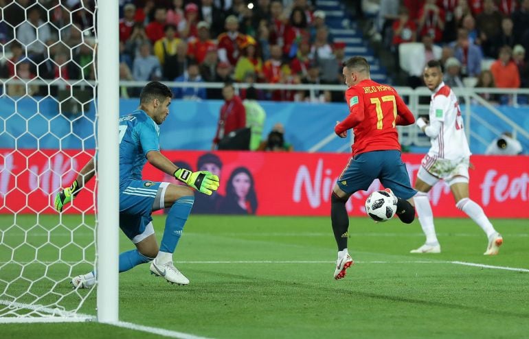 Iago Aspas marcando un golazo contra Marruecos en el minuto 91