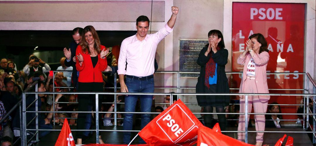 El candidato a la presidencia del Gobierno, Pedro Sánchez, durante la celebración de los resultados electorales en la sede del PSOE en la Calle Ferraz de Madrid