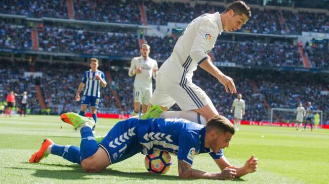 Theo Hernández, durante su partido de la semana pasada en el Bernabéu