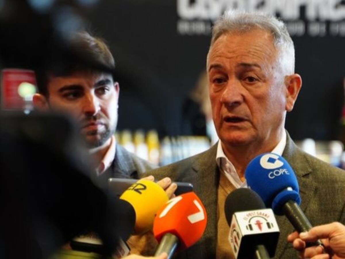 Felipe Moreno estudia meter al Real Murcia en bolsa y espera empezar la ciudad deportiva en enero de 2025