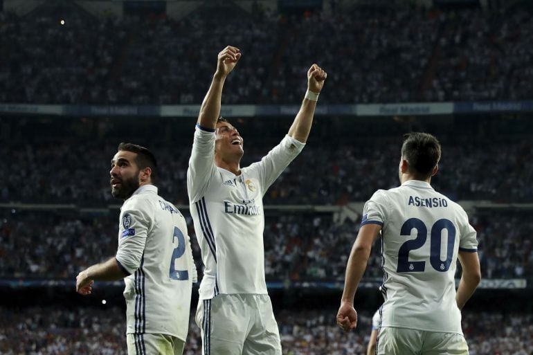 Cristiano Ronaldo celebra uno de sus tres tantos al Bayern