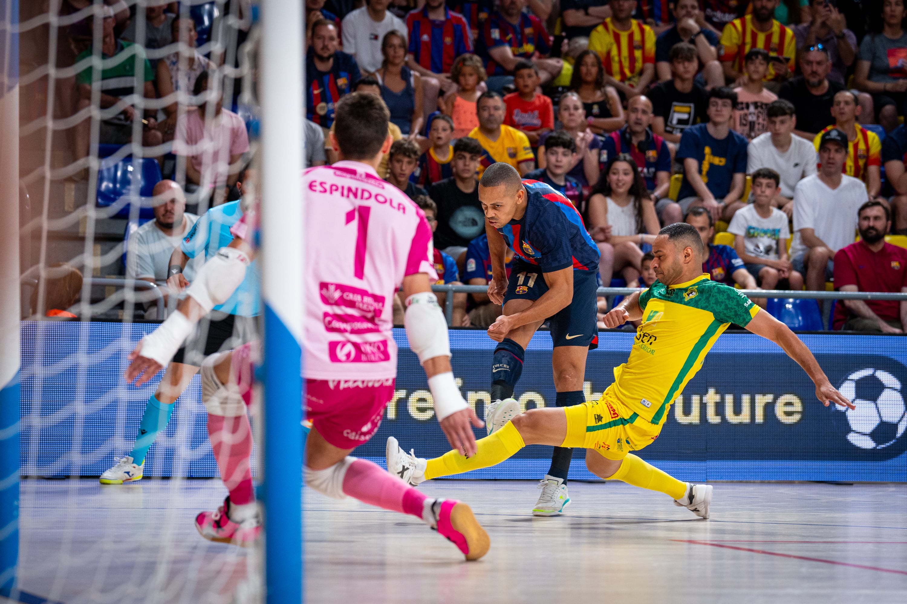 El jugador del Barça Ferrao consiguió el primer gol del partido que encarriló la victoria de su equipo, el pasado sábado, frente al Jaén Paraíso Interior