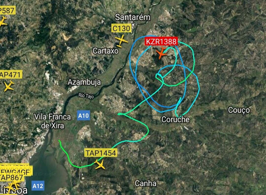 Los erráticos movimientos del vuelo de Air Astana sobrevolando Lisboa