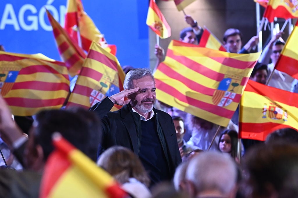 El candidato a la Presidencia de Aragón, Jorge Azcón, participa en el cierre de campaña, el 6 de febrero de 2026, en Zaragoza, Aragón.