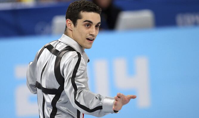 El español Javier Fernández ejecuta su programa libre de la competición individual masculina de patinaje artístico de los Juegos Olímpicos de Sochi 2014.