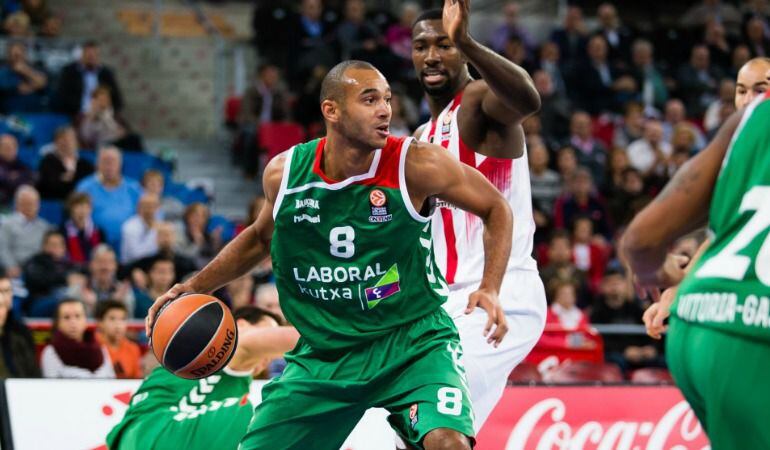 Adam Hanga en el choque de Euroliga contra Olympiacos.