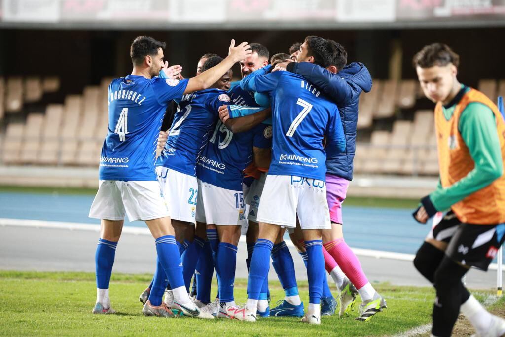 Jugadores del Xerez CD celebran el gol de Antonio Jesús