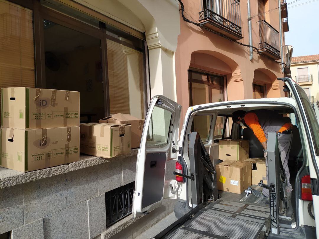 Ya ha comenzado el desalojo del 'Centro Ocupacional San Segundo'