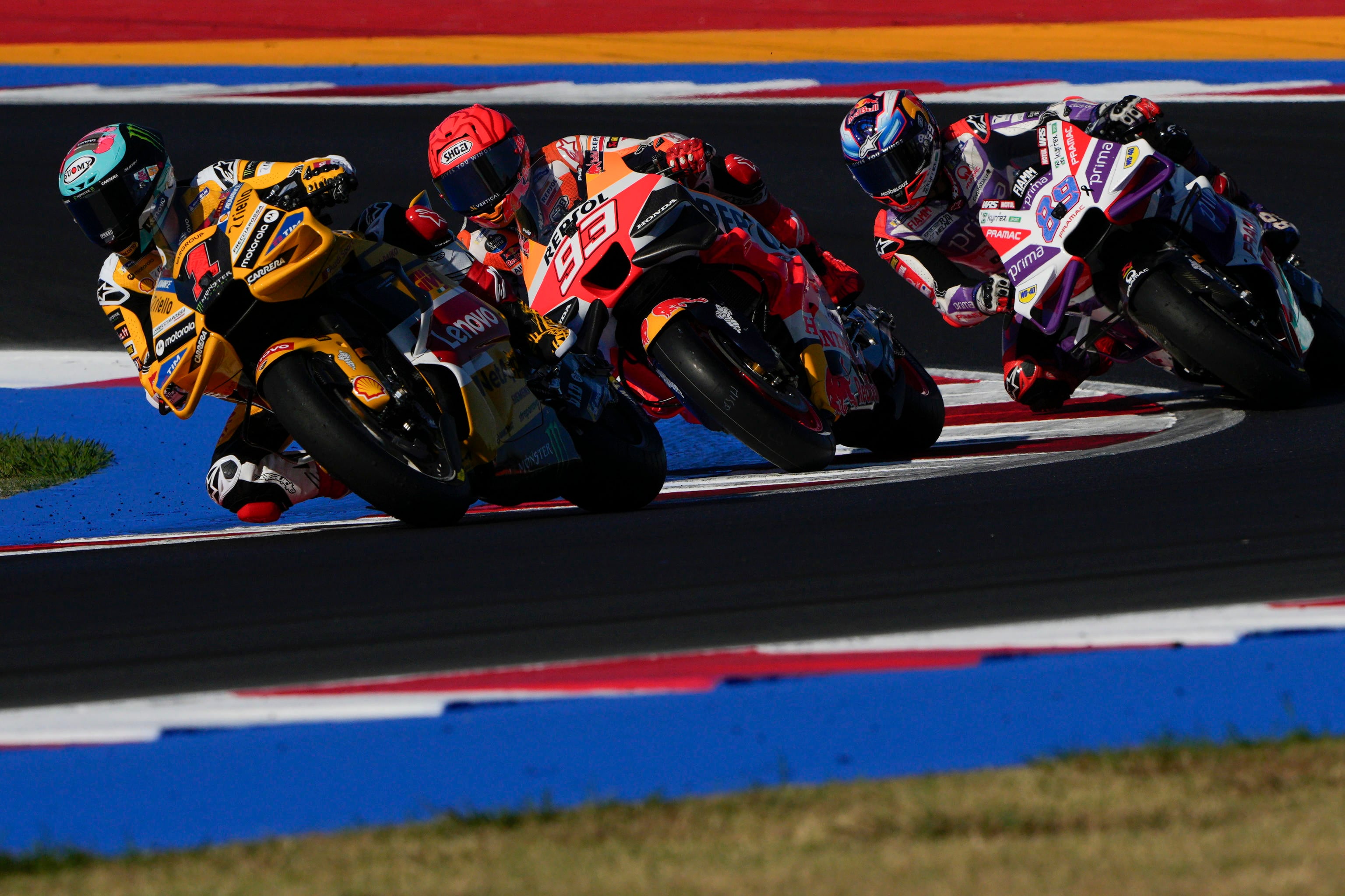 Bagnaia, Márquez y Jorge Martin en Misano durante el GP de San Marino hoy. (Motociclismo, Ciclismo, Francia, Italia, España) EFE/EPA/DANILO DI GIOVANNI