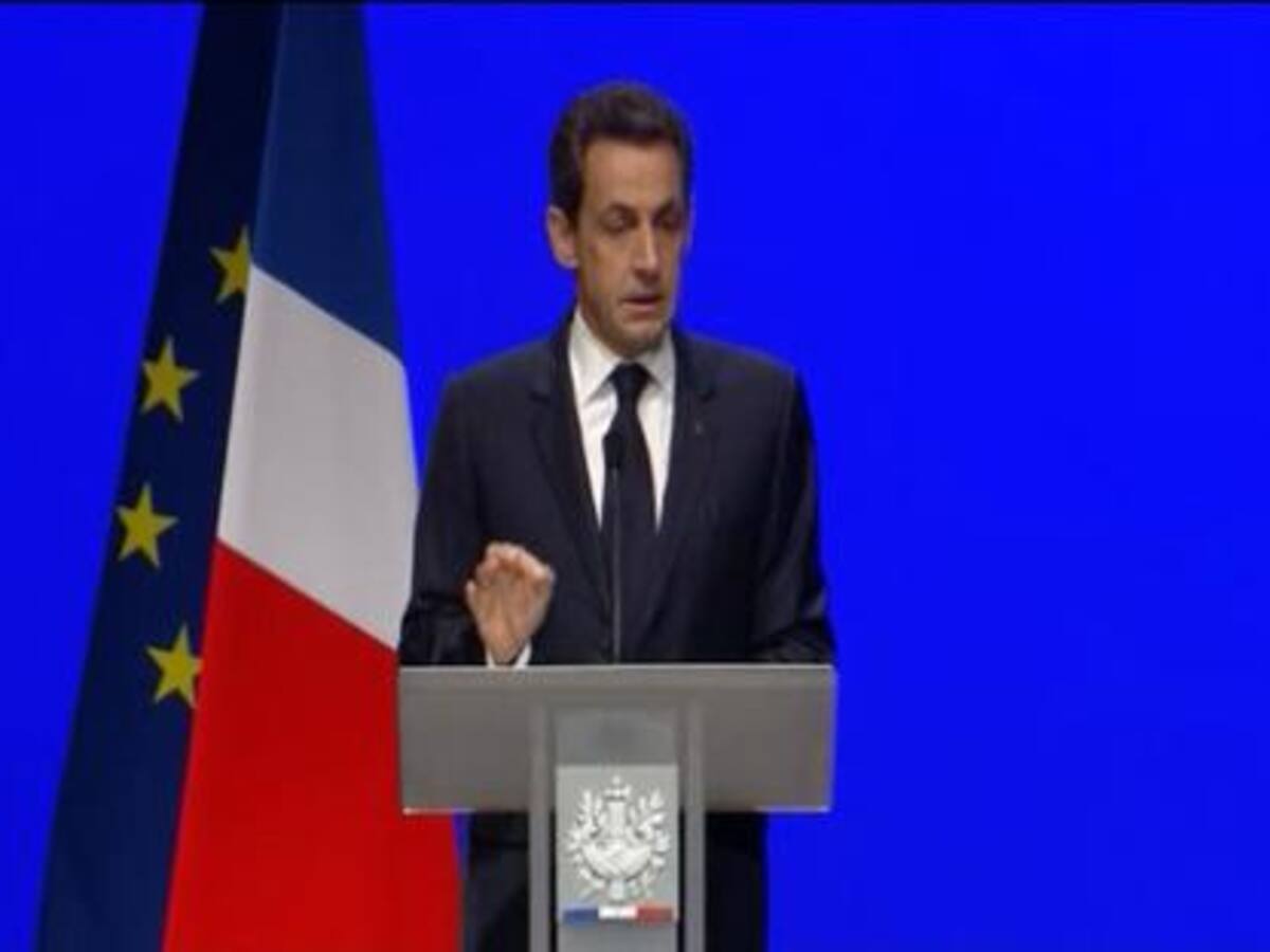 Sarkozy apuesta por refundar Europa junto a Alemania