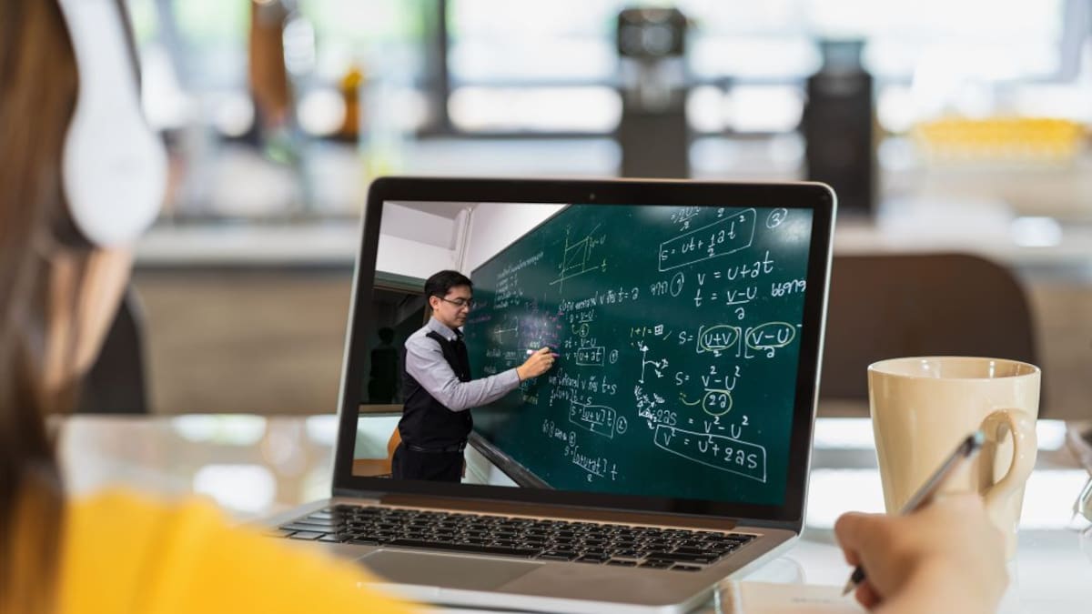 Los directores de instituto de Cantabria proponen clases telemáticas hasta que el protocolo de acoso escolar se resuelva