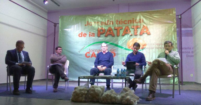 El Carpio acogió una nueva jornada en la que se analizó el sector de la patata