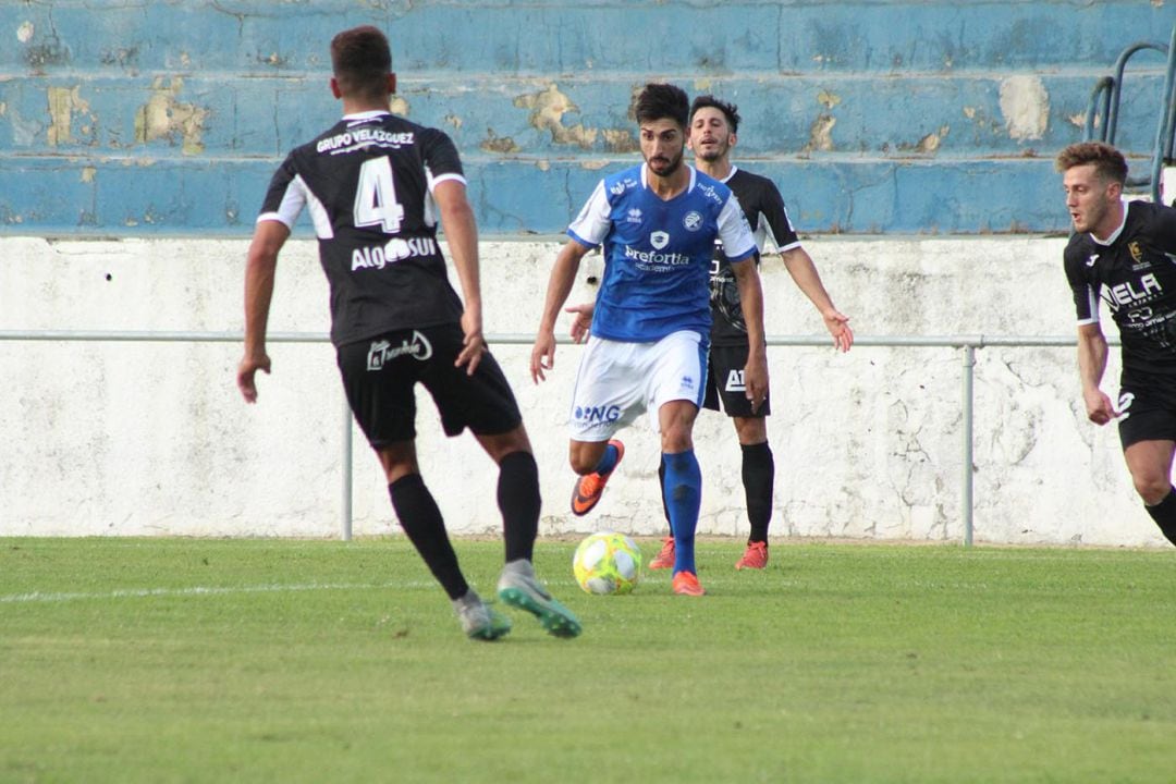 Imagen del partido inaugural de liga disputado en La Juventud