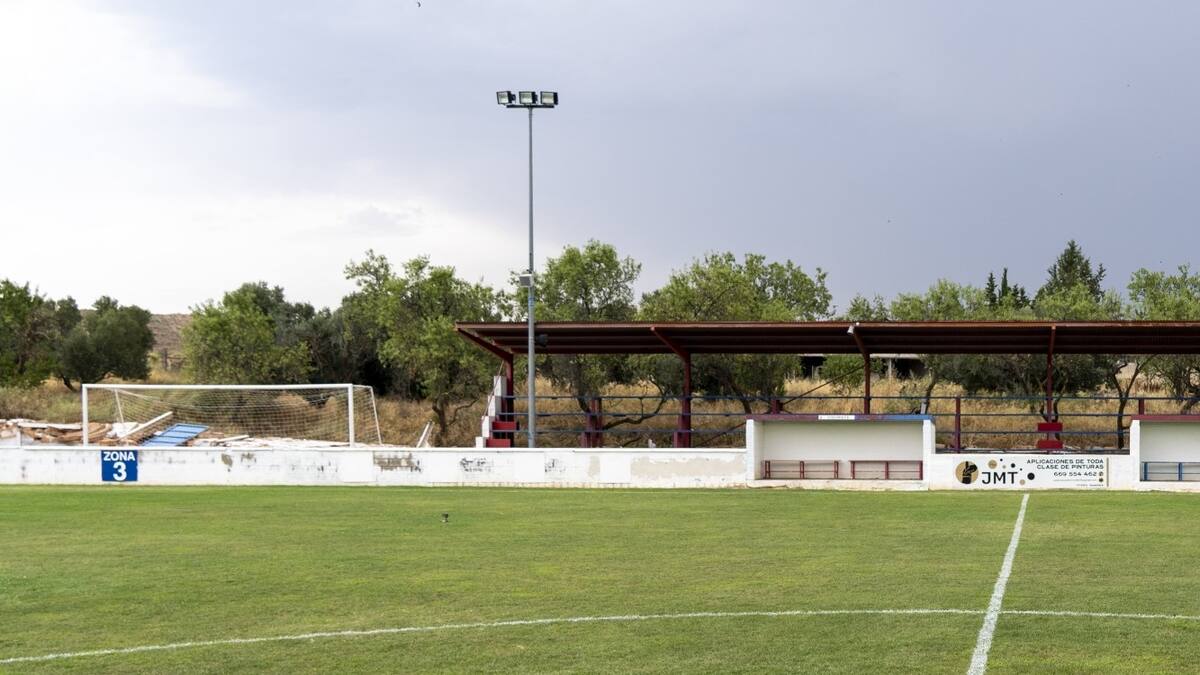 Derrumbe sin heridos del muro del campo de fútbol de Fitero