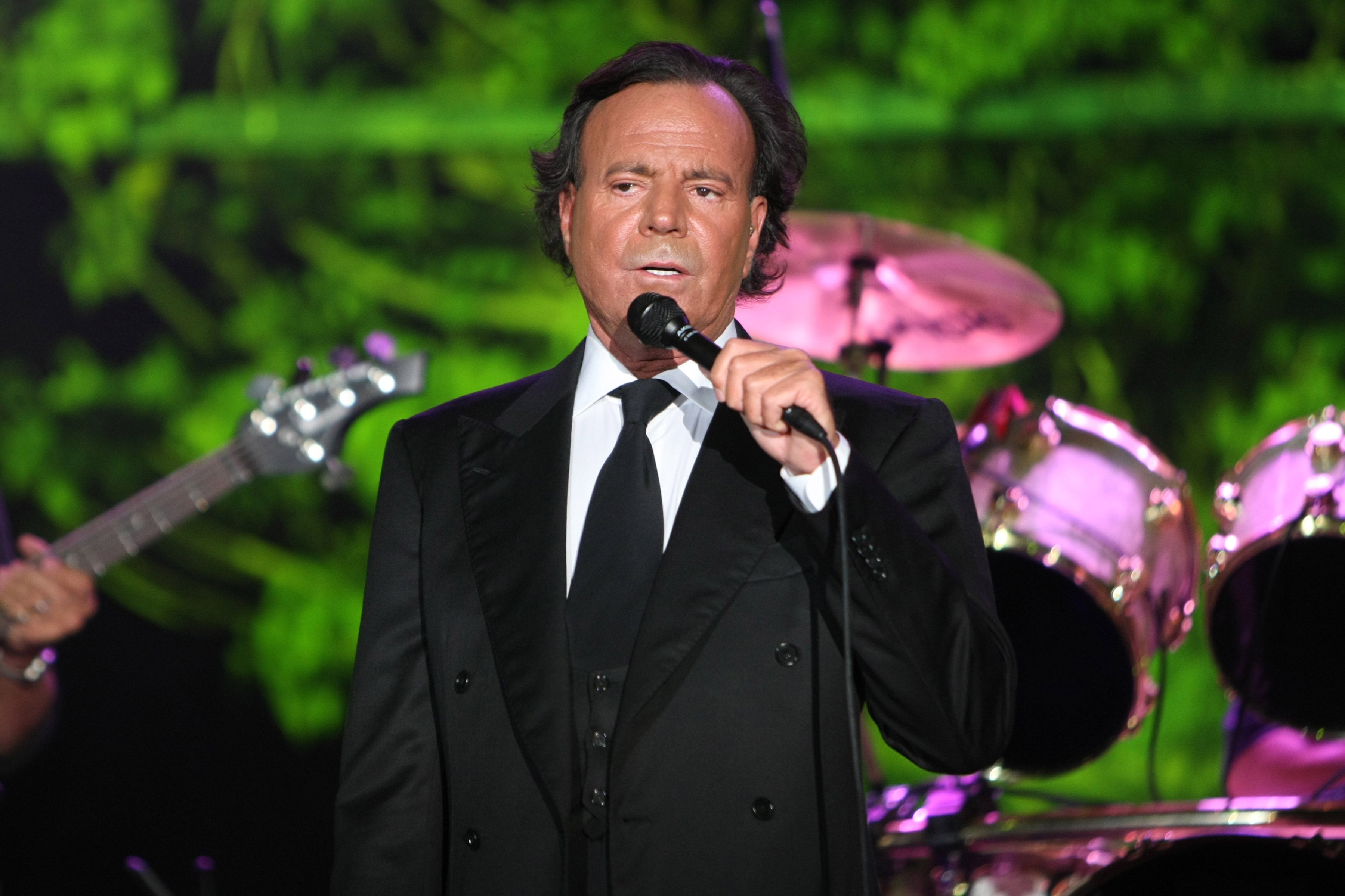 Julio Iglesias en un concierto en 2007