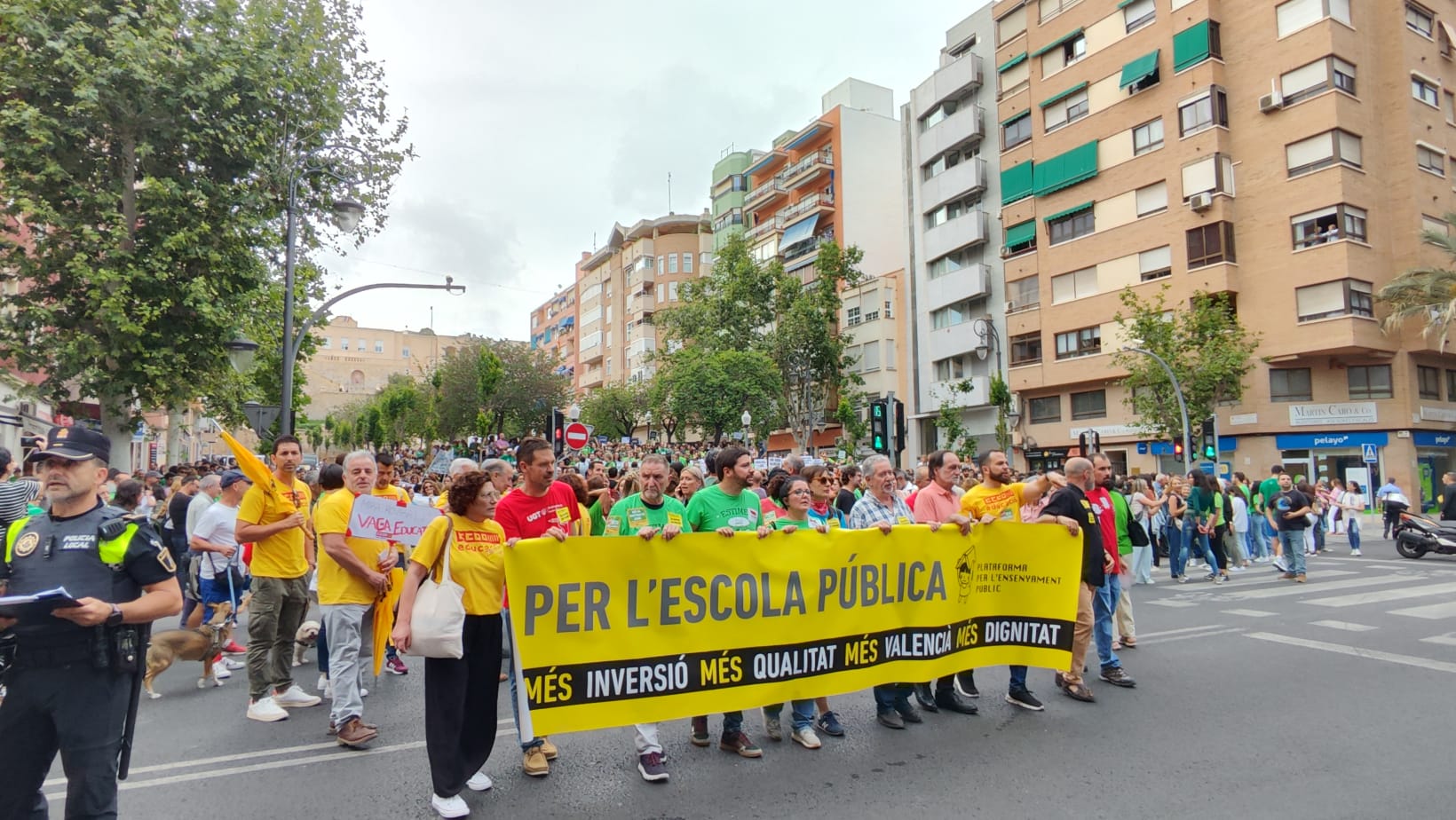 Cabecera de la manifestación contra los recortes en educación