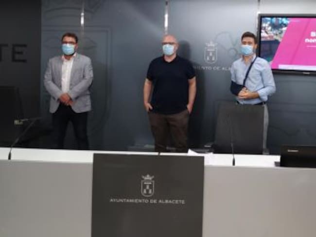 Presentación de la iniciativa solidaria 'nomascolas.info'