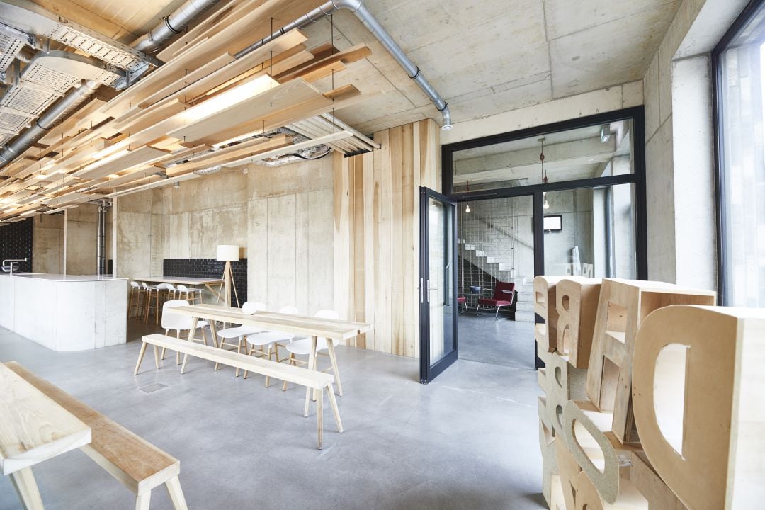 Interior de una oficina.